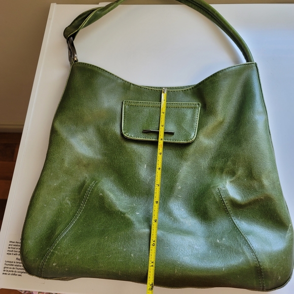 Matt & Nat Shoulder Bag in Olive Green - Picture 15 of 16
